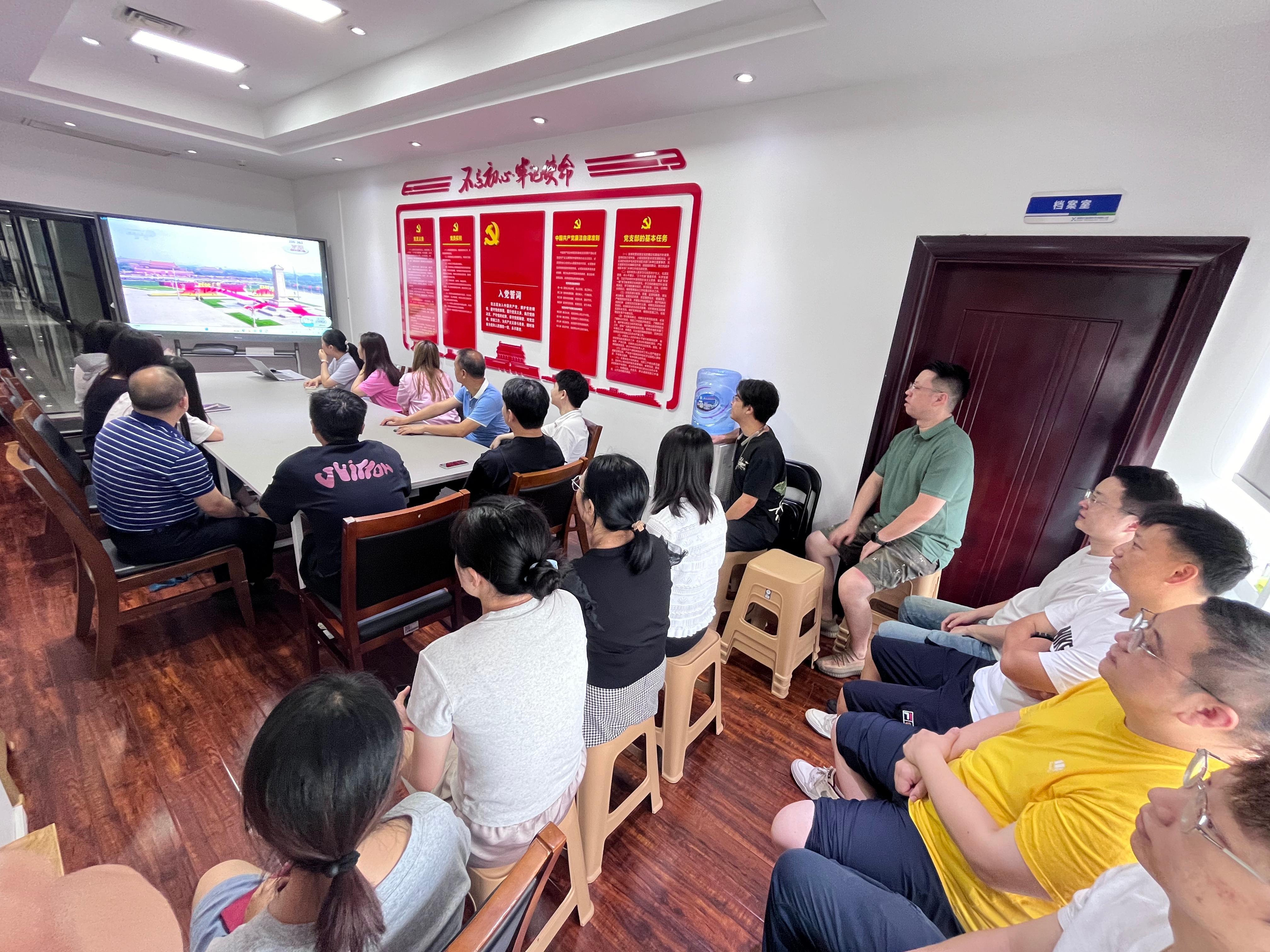6c6d31de-b541-4d21-bc39-98abdbc67378.jpg