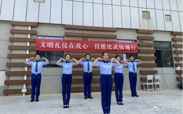 礼仪操展示情景