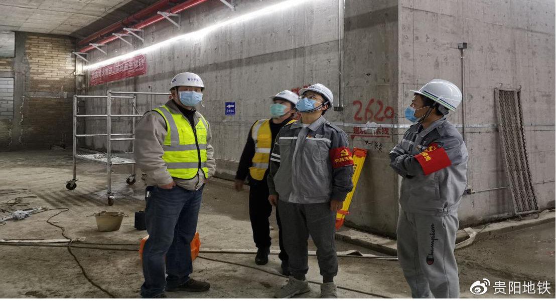 建设分公司机电工程部工作人员检查轨道2号线一期机电工程复工复产开展检查