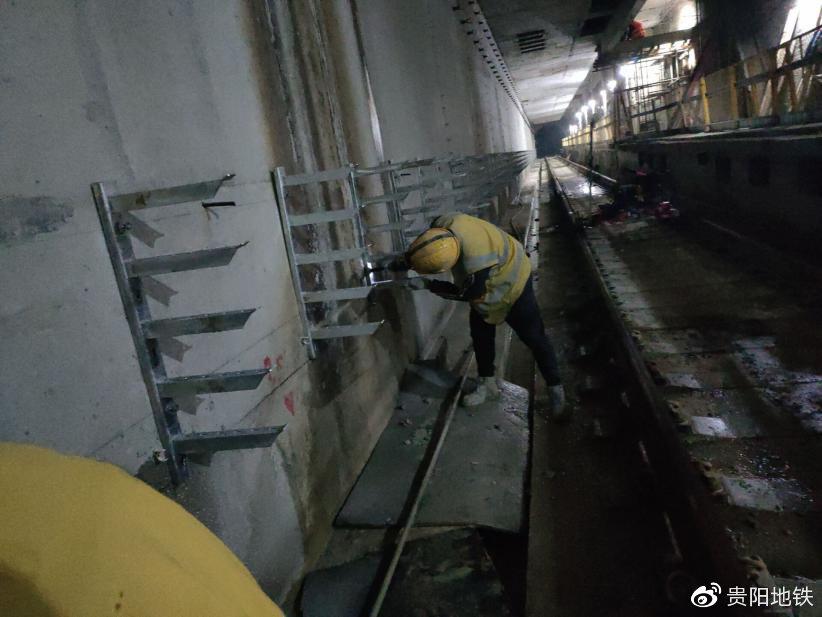 南湖路站台区间电缆支架