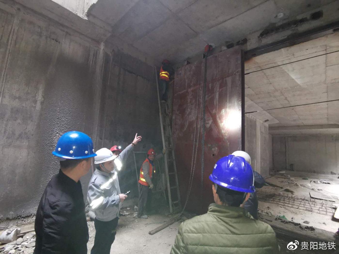 兴筑西路站3号风道人防门配件安装