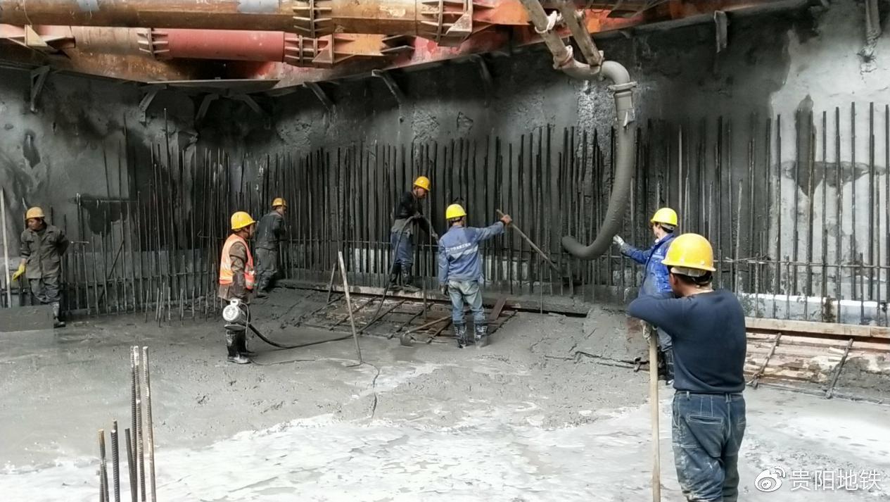 轨道3号线农学院站首段底板完成浇筑